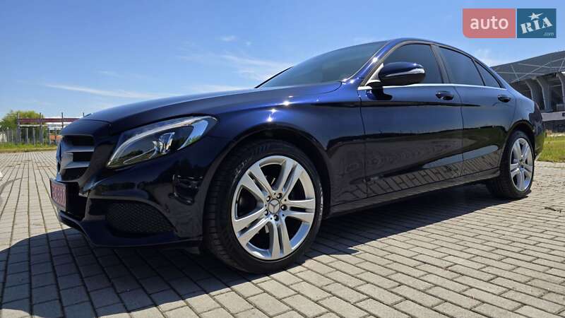 Седан Mercedes-Benz C-Class 2015 в Львові