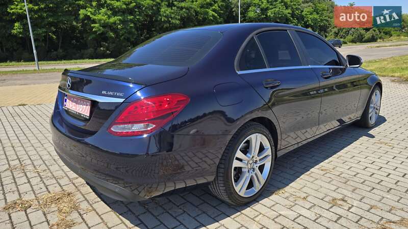 Седан Mercedes-Benz C-Class 2015 в Львові