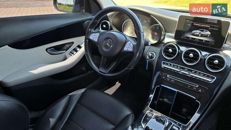 Седан Mercedes-Benz C-Class 2015 в Львові