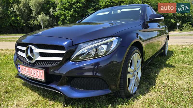 Седан Mercedes-Benz C-Class 2015 в Львові
