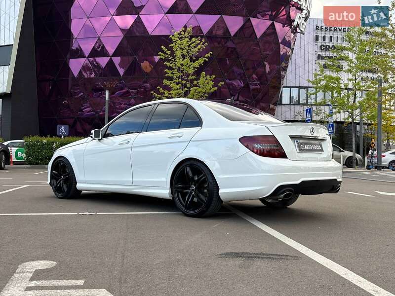 Седан Mercedes-Benz C-Class 2013 в Києві