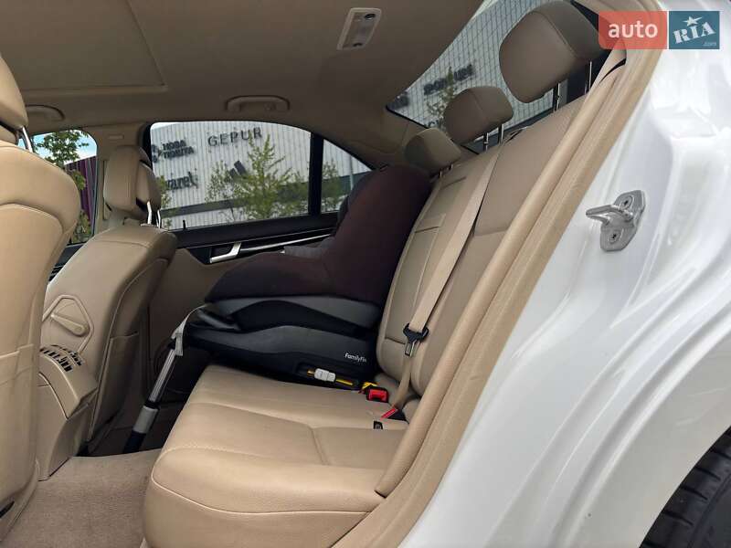 Седан Mercedes-Benz C-Class 2013 в Києві