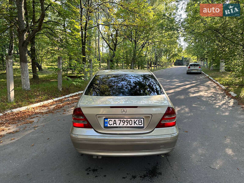 Седан Mercedes-Benz C-Class 2002 в Чернигове