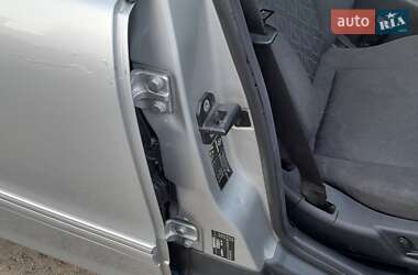 Седан Mercedes-Benz C-Class 2001 в 