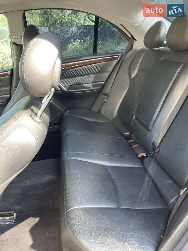 Седан Mercedes-Benz C-Class 2003 в Вижниці