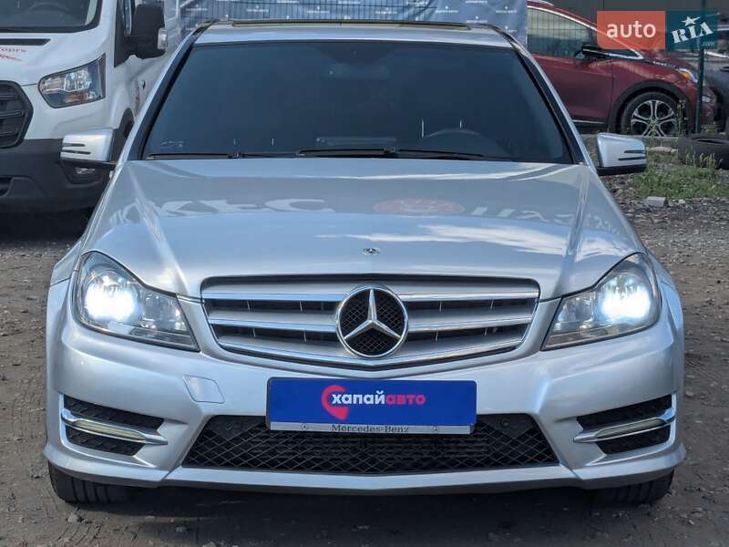 Седан Mercedes-Benz C-Class 2011 в Києві