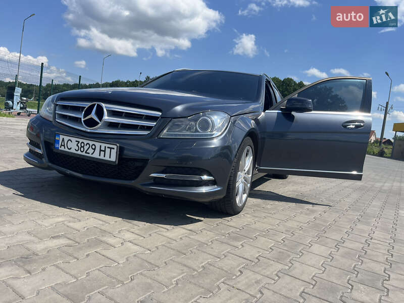 Универсал Mercedes-Benz C-Class 2014 в Луцке