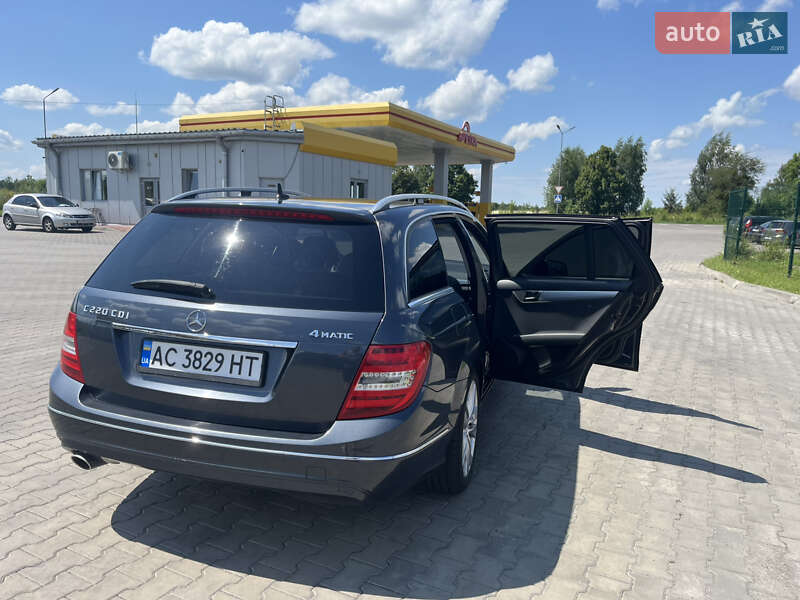 Универсал Mercedes-Benz C-Class 2014 в Луцке