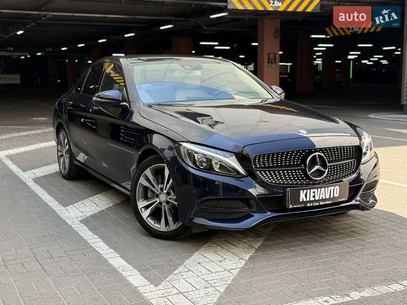 Седан Mercedes-Benz C-Class 2016 в Києві