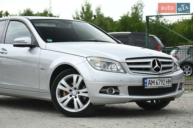 Седан Mercedes-Benz C-Class 2009 в Бердичеві