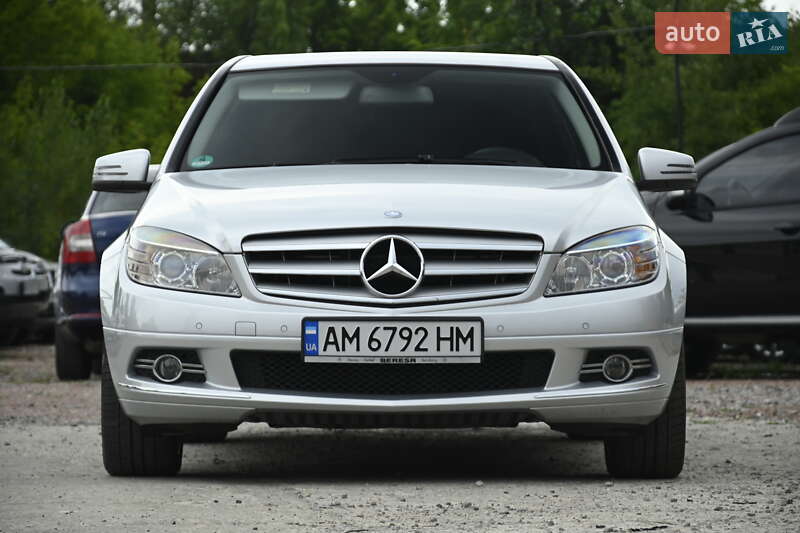 Седан Mercedes-Benz C-Class 2009 в Бердичеві