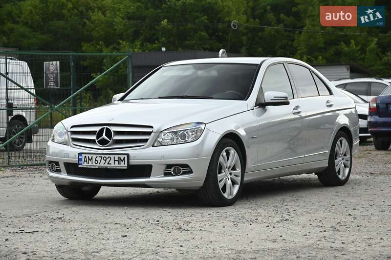 Седан Mercedes-Benz C-Class 2009 в Бердичеві
