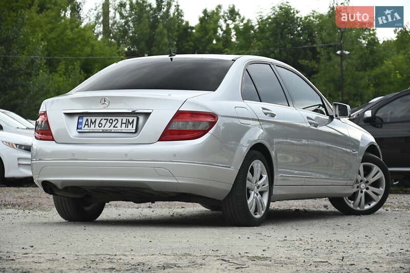Седан Mercedes-Benz C-Class 2009 в Бердичеві