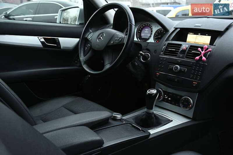 Седан Mercedes-Benz C-Class 2009 в Бердичеві