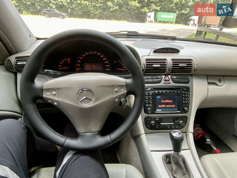 Купе Mercedes-Benz C-Class 2002 в Умани