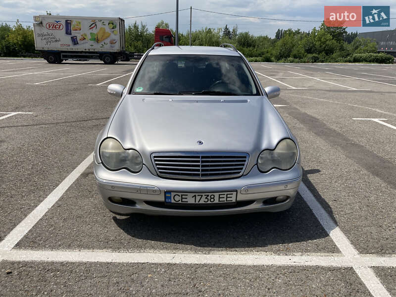 Універсал Mercedes-Benz C-Class 2003 в Чернівцях