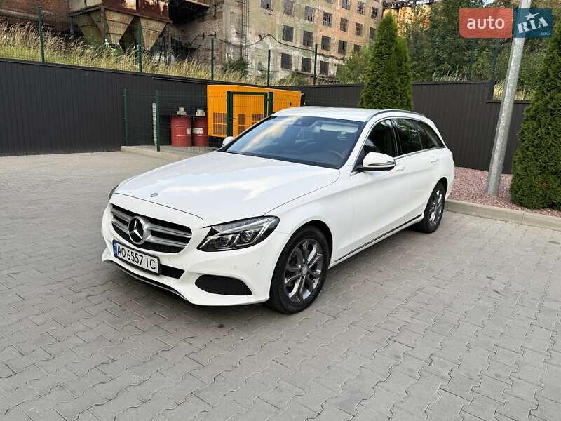 Універсал Mercedes-Benz C-Class 2016 в Львові