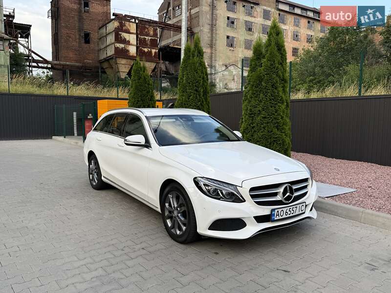Універсал Mercedes-Benz C-Class 2016 в Львові