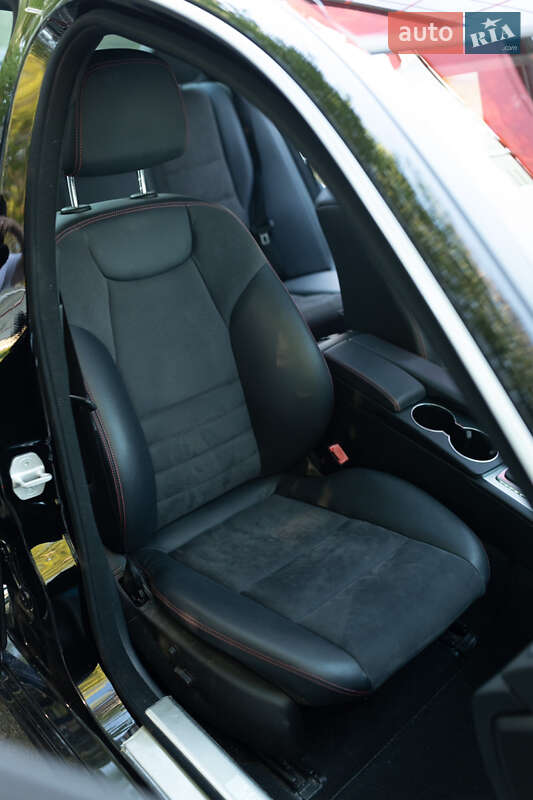 Седан Mercedes-Benz C-Class 2013 в Днепре