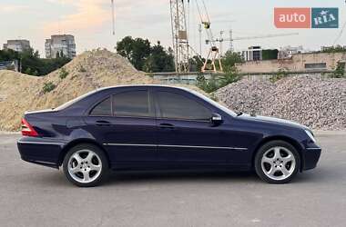 Седан Mercedes-Benz C-Class 2001 в 