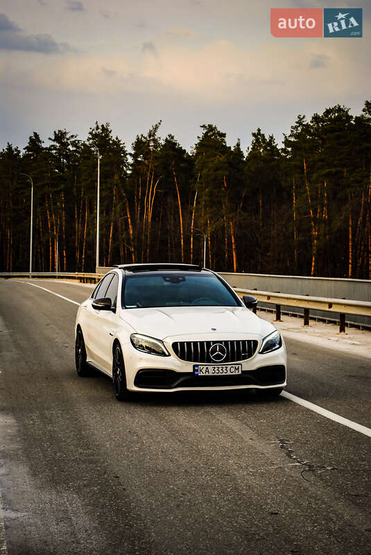 Седан Mercedes-Benz C-Class 2019 в Києві