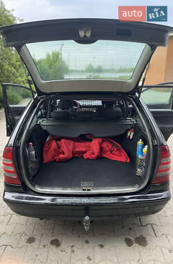 Універсал Mercedes-Benz C-Class 2002 в 