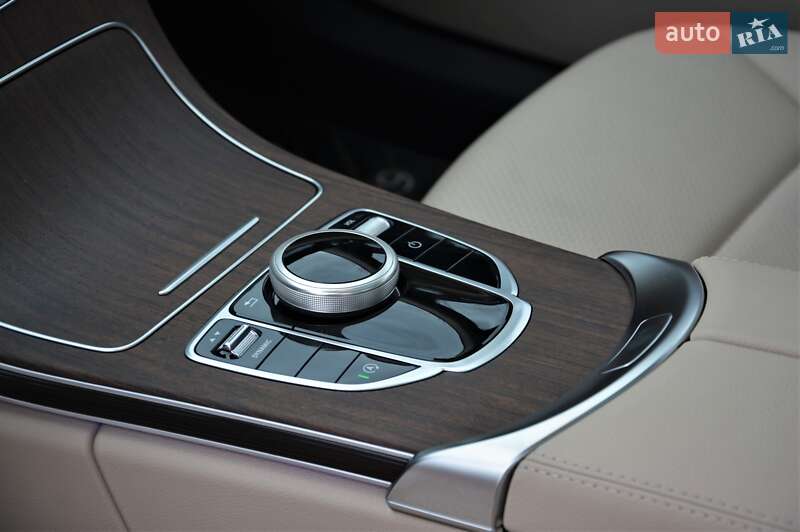 Седан Mercedes-Benz C-Class 2019 в Києві