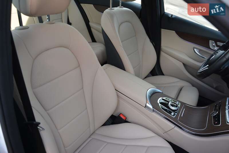 Седан Mercedes-Benz C-Class 2019 в Києві