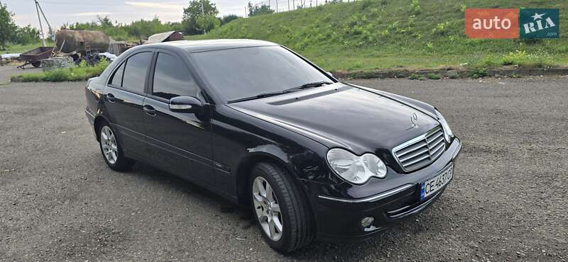 Mercedes-Benz C-Class 2005