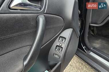 Седан Mercedes-Benz C-Class 2005 в 