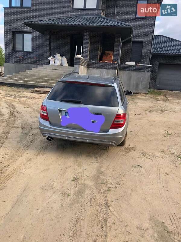 Універсал Mercedes-Benz C-Class 2013 в Смілі