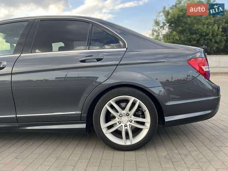 Седан Mercedes-Benz C-Class 2012 в Білій Церкві