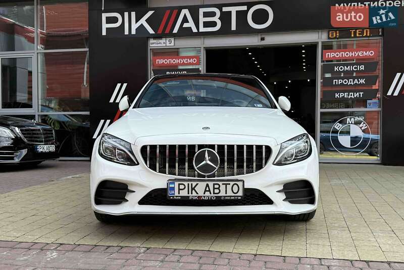 Седан Mercedes-Benz C-Class 2018 в Львове