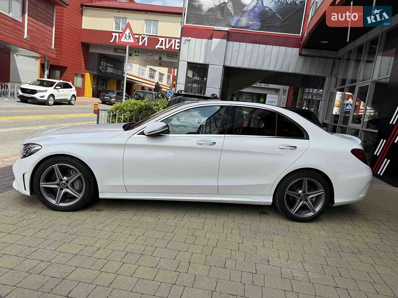 Седан Mercedes-Benz C-Class 2018 в Львове