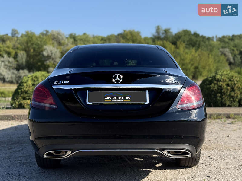 Седан Mercedes-Benz C-Class 2017 в Дніпрі