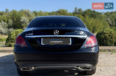 Седан Mercedes-Benz C-Class 2017 в 