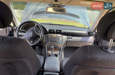 Универсал Mercedes-Benz C-Class 2004 в 