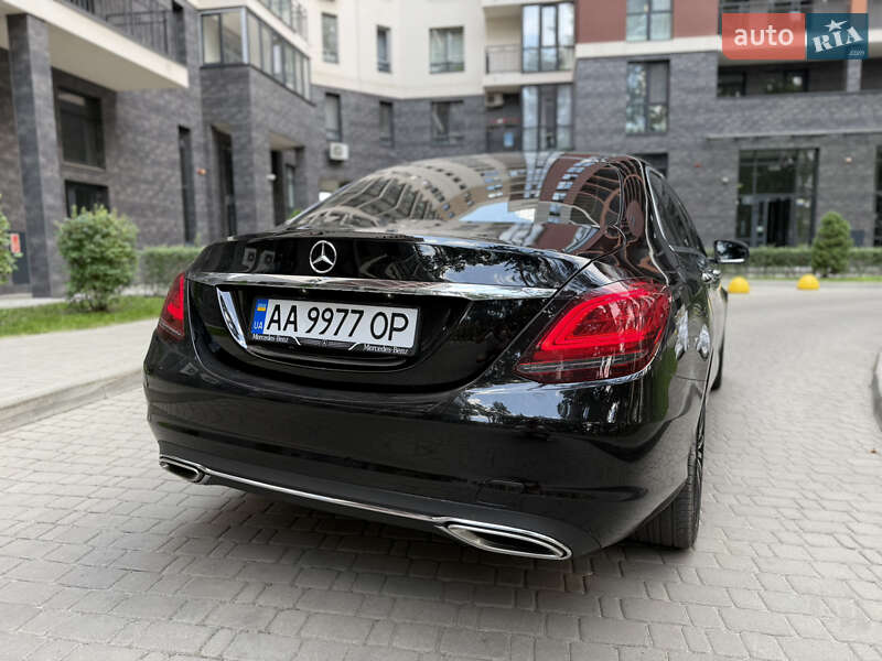 Седан Mercedes-Benz C-Class 2021 в Києві