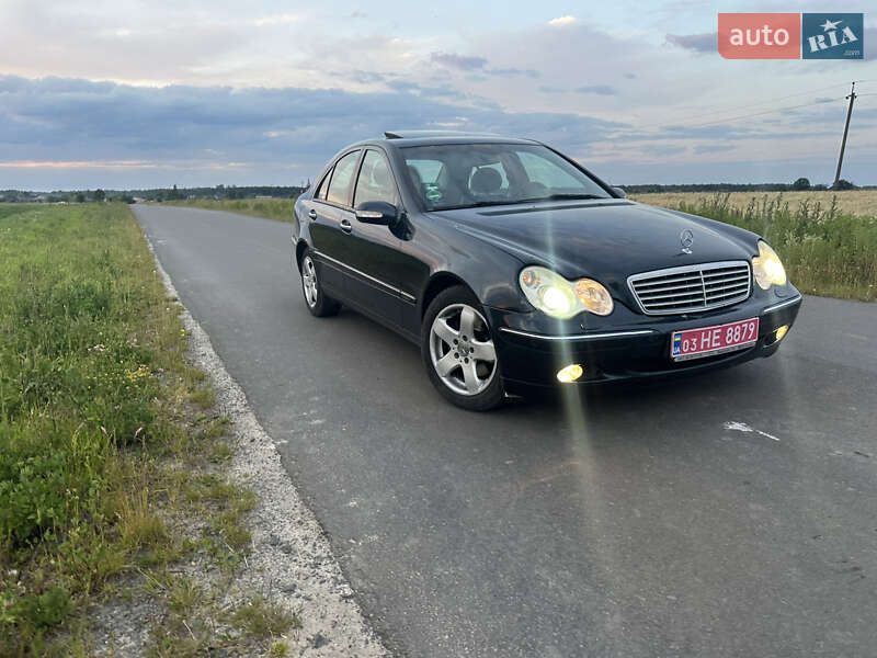 Седан Mercedes-Benz C-Class 2003 в Луцке
