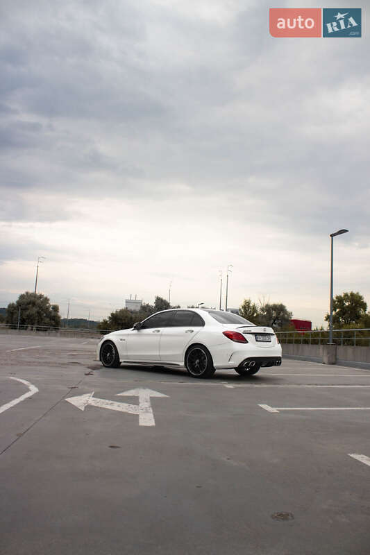 Седан Mercedes-Benz C-Class 2019 в Києві