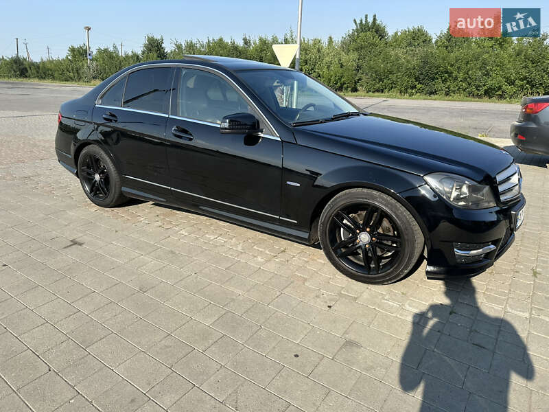 Седан Mercedes-Benz C-Class 2012 в Ивано-Франковске
