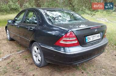 Седан Mercedes-Benz C-Class 2002 в 