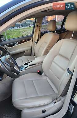 Седан Mercedes-Benz C-Class 2012 в 
