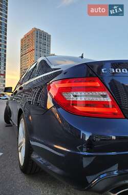Седан Mercedes-Benz C-Class 2012 в 
