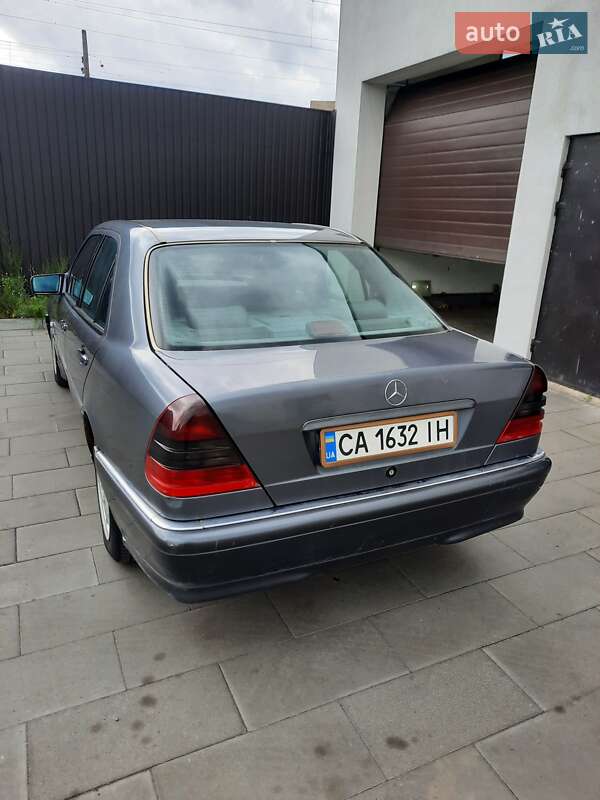 Седан Mercedes-Benz C-Class 1997 в Ирпене