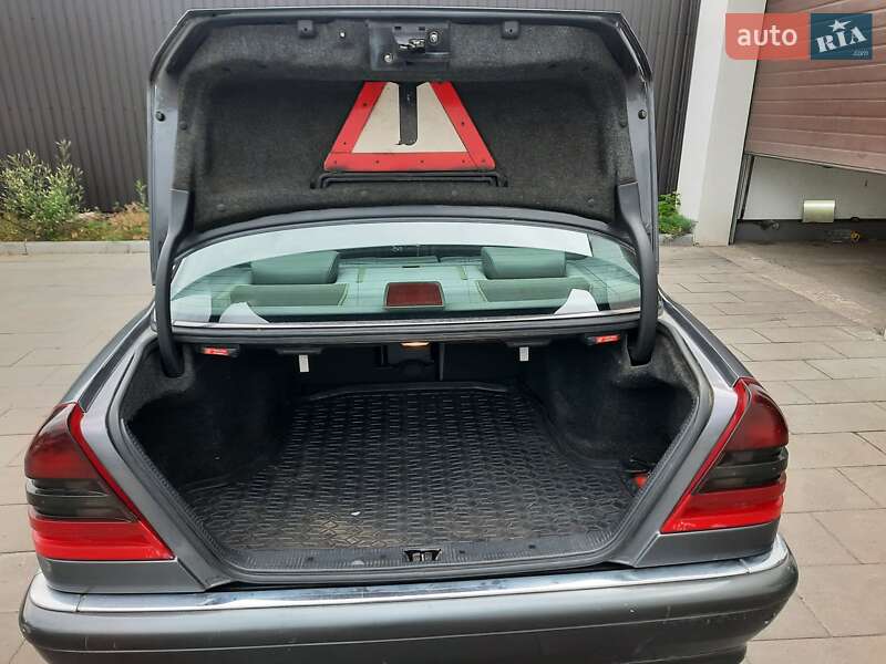Седан Mercedes-Benz C-Class 1997 в Ирпене