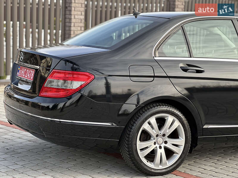 Седан Mercedes-Benz C-Class 2007 в Старокостянтинові
