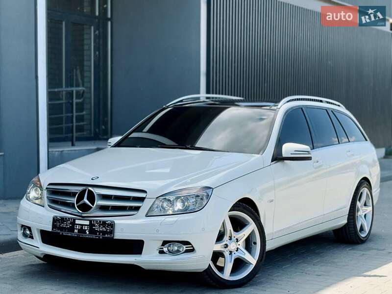 Універсал Mercedes-Benz C-Class 2009 в Києві