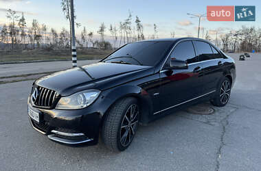 Mercedes-Benz C-Class 2011