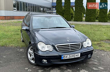 Універсал Mercedes-Benz C-Class 2004 в Хмельницькому